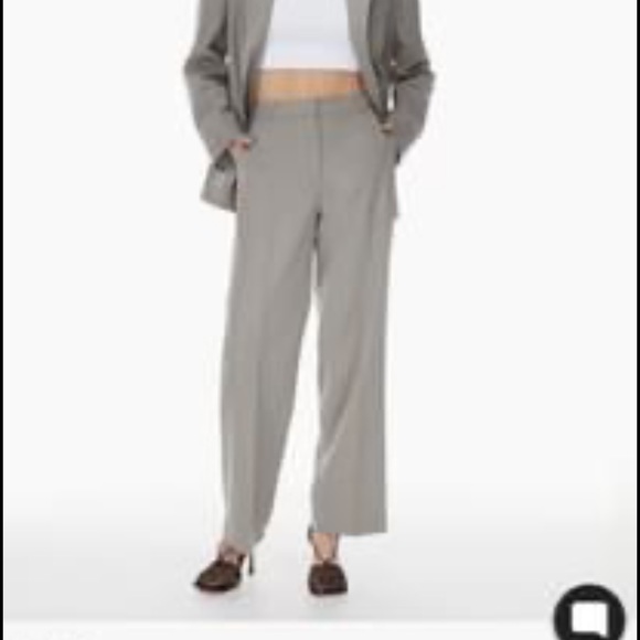 Closet clean aritzia, lululemon, old navy - Picture 1 of 10